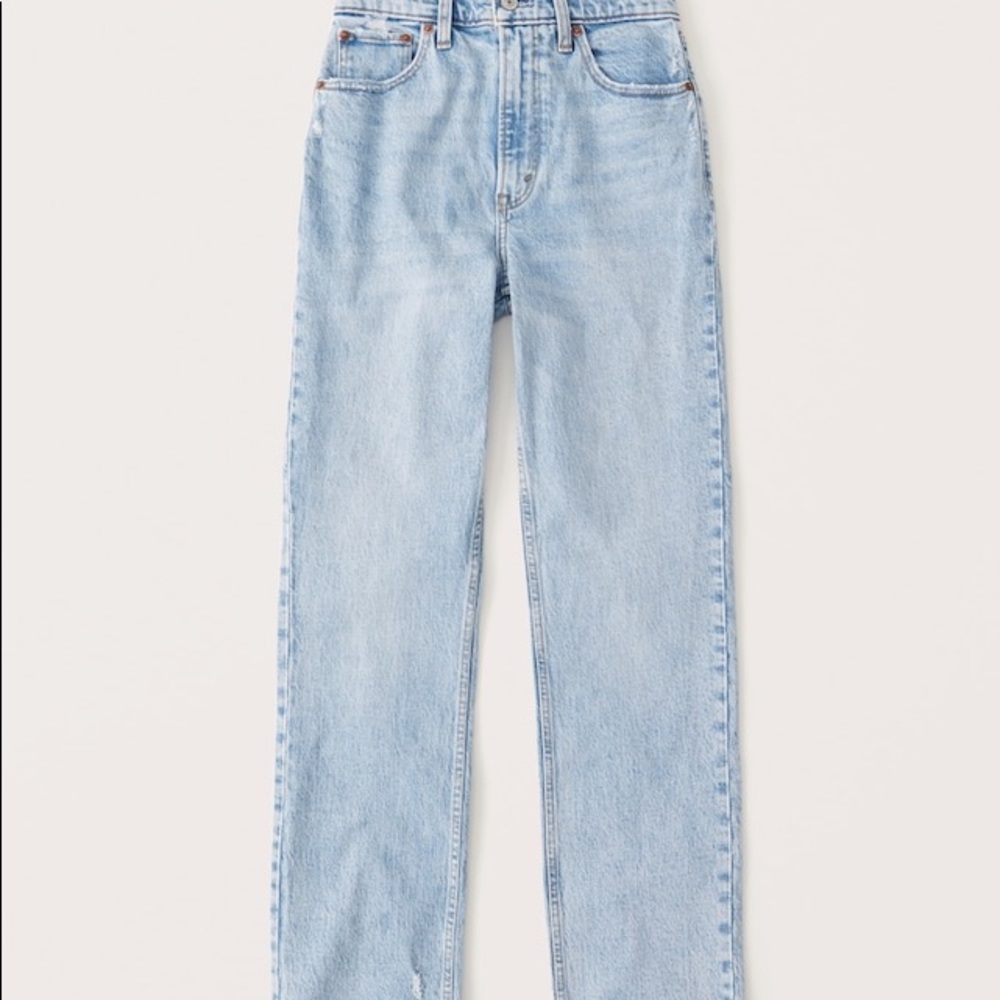 Abercrombie 90s Curve Love Straight Ultra High Rise Jeans in Light (SHORT SIZE)